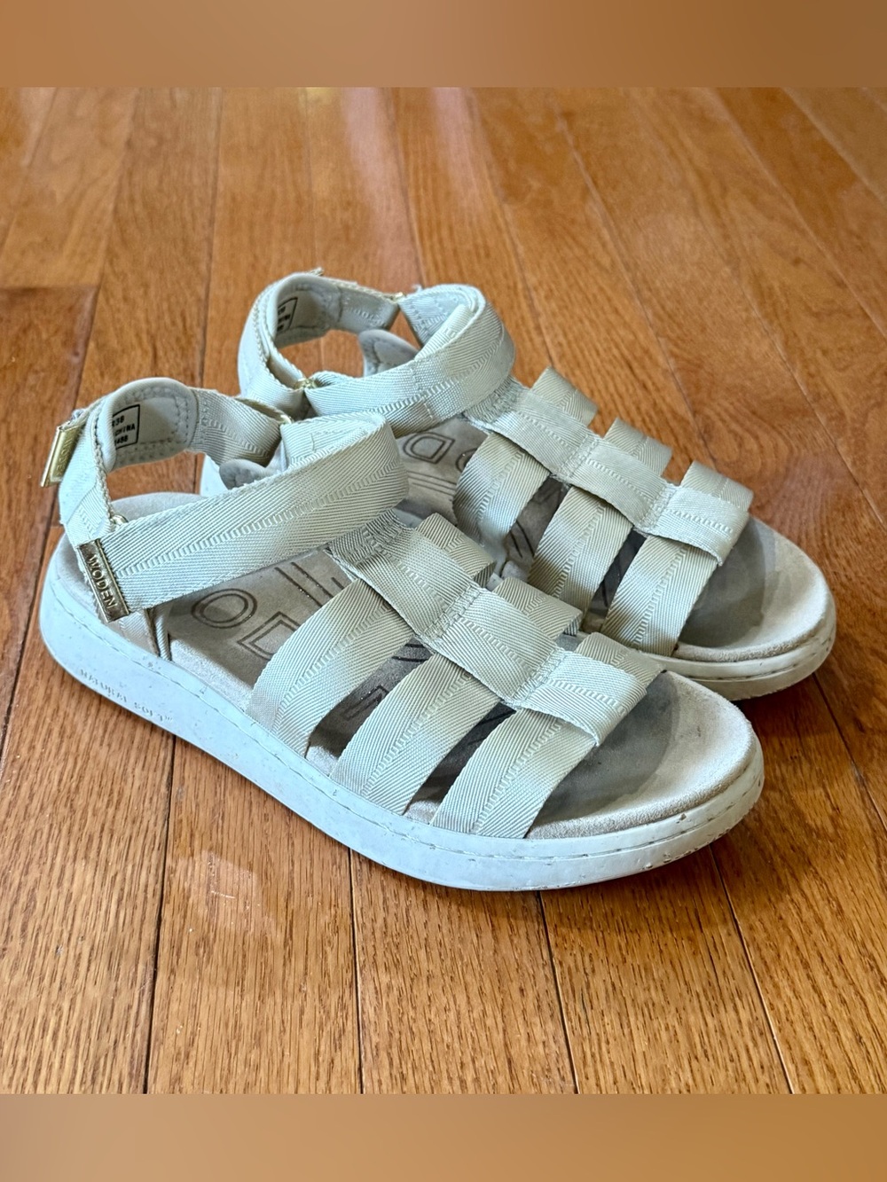 Woden Women’s 38 7-7.5 Line Fisherman Sandals Ivory Strappy Comfort Scandinavian